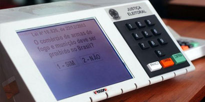 Imagem de Em evento no RJ, hacker conta como fraudou apuração de votos de uma urna eletrônica no site TecMundo