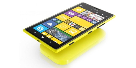 Imagem de Nokia DC-50, o carregador portátil e sem fio para a linha Lumia no site TecMundo