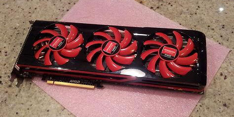 Imagem de Radeon HD 7990 é vendida por quase 100 mil dólares no eBay no site TecMundo