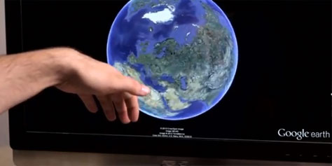 Imagem de Google Earth com controle gestual faz você viajar pelo mundo com as mãos no site TecMundo