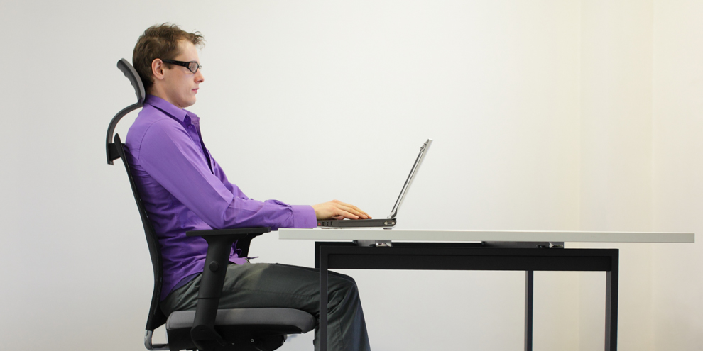 Imagem de Ergonomia no PC: como encontrar a altura perfeita do seu monitor no site TecMundo