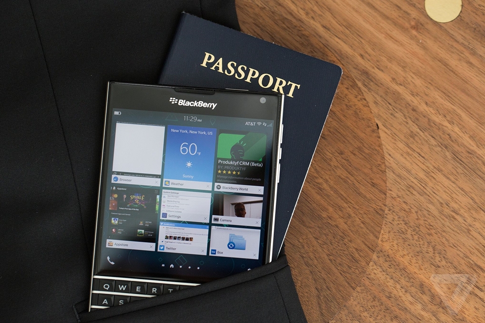 Imagem de Hands-on: experimentamos o Passport, novo aparelho da BlackBerry no site TecMundo