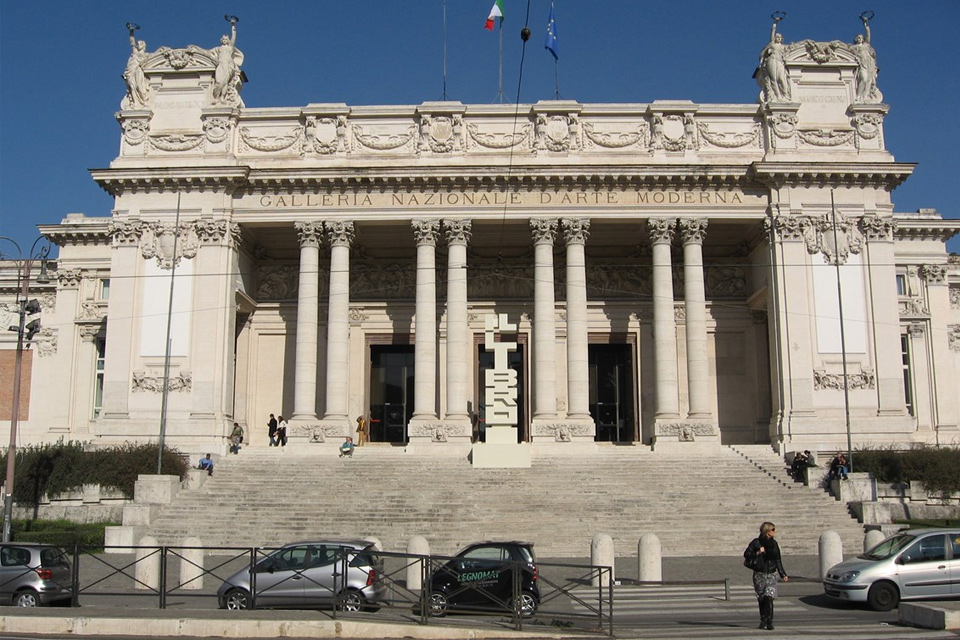 Imagem de Museu italiano estimula a prática dos selfies com as obras em exposição no site TecMundo
