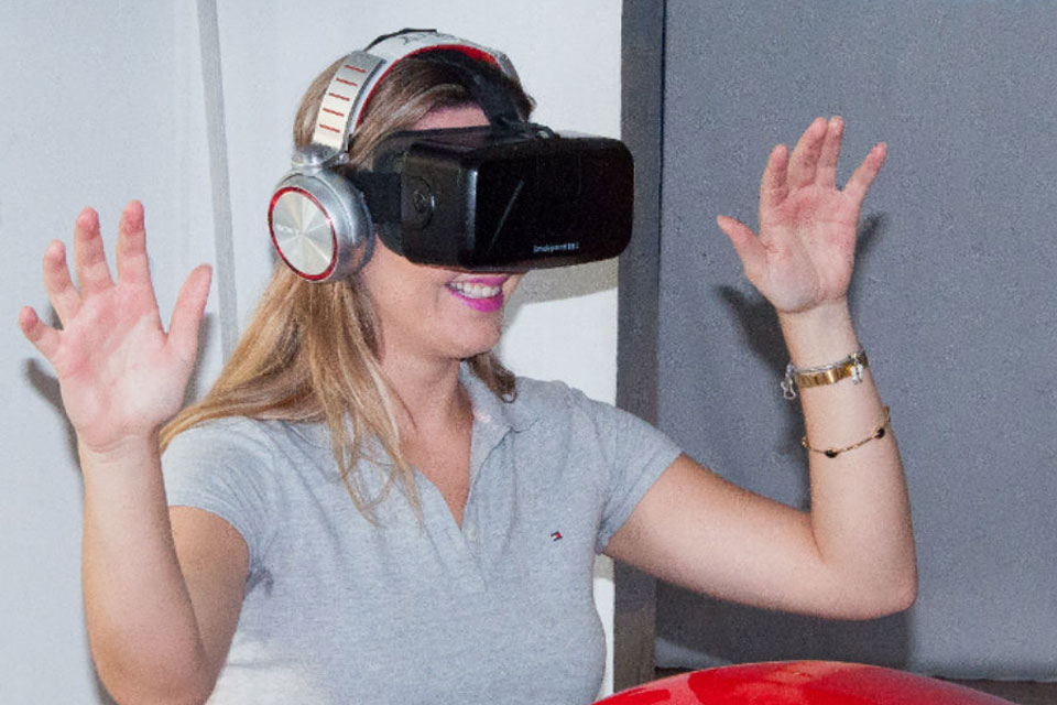 Imagem de Simulador de montanha-russa com realidade virtual faz sucesso no Brasil no site TecMundo