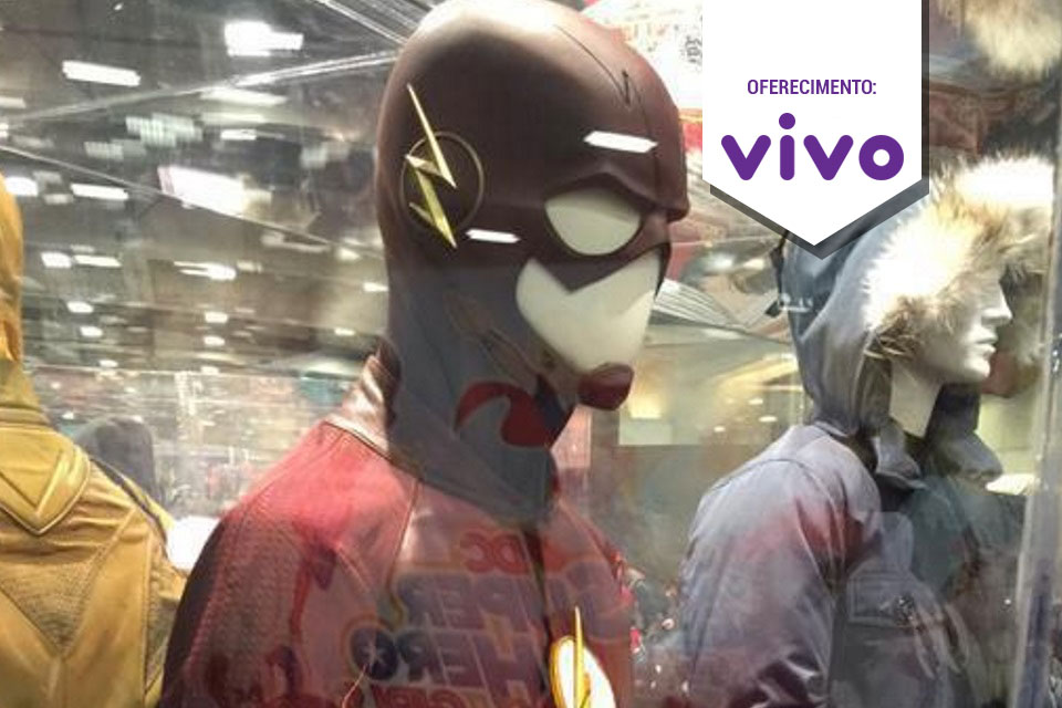 Imagem de The Flash: traje do herói em exposição na Comic-Con traz leve alteração! no tecmundo