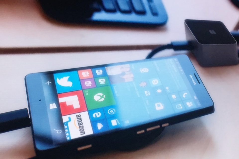 Imagem de Novos docks da Microsoft transformam os Lumias e Surfaces em PCs desktop no tecmundo