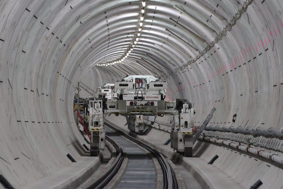 Imagem de Máquinas customizadas começam a montar estrutura do novo metrô de Londres no tecmundo