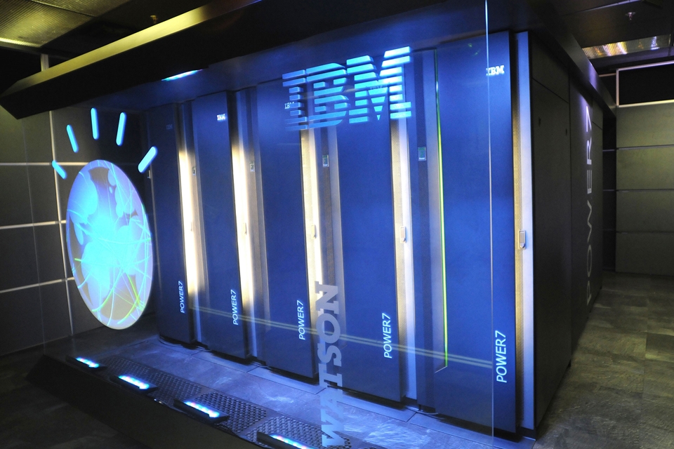 Imagem de IBM registrou mais de 20 patentes por dia apenas no ano de 2016 no tecmundo