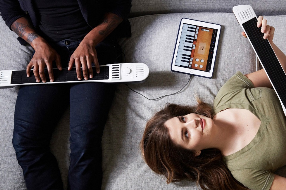 Imagem de Artiphone INSTRUMENT 1: o instrumento tudo-em-um para os loucos por música no tecmundo
