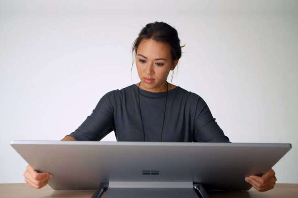 Imagem de Especialistas dissecam o poderoso Microsoft Surface Studio no tecmundo