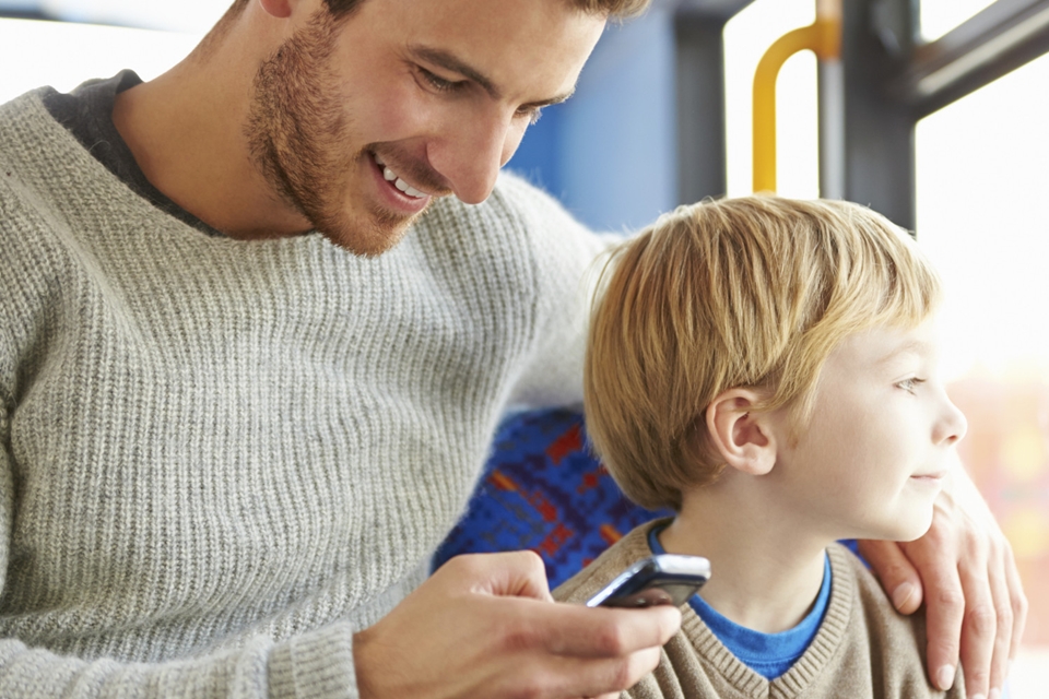 Imagem de Pesquisa comprova: celulares não afastam familiares, mas sim os unem mais no tecmundo