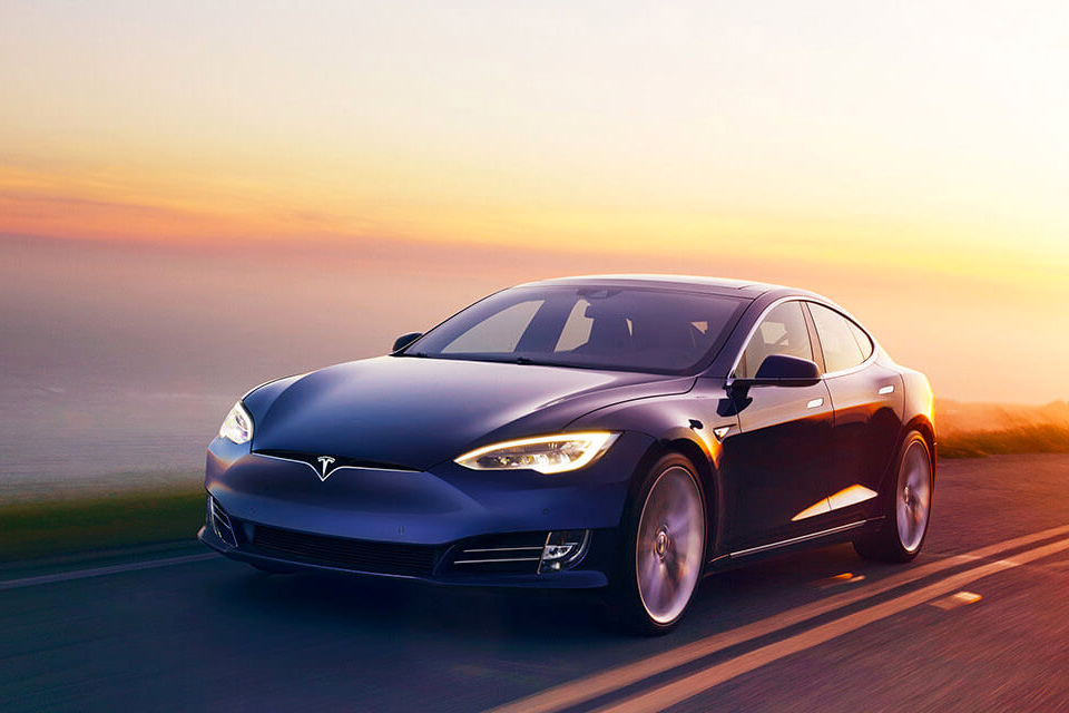Imagem de Donos de Tesla Model S percorrem 900 quilômetros com um apenas uma carga no tecmundo