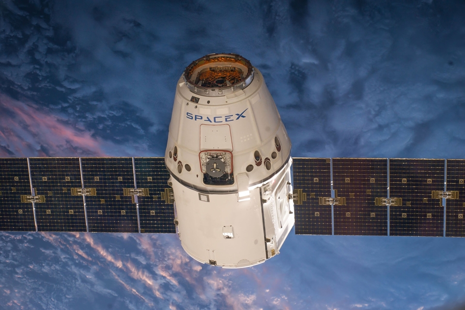 Imagem de Muito além do espaço: conheça a trajetória de vida de um satélite no tecmundo