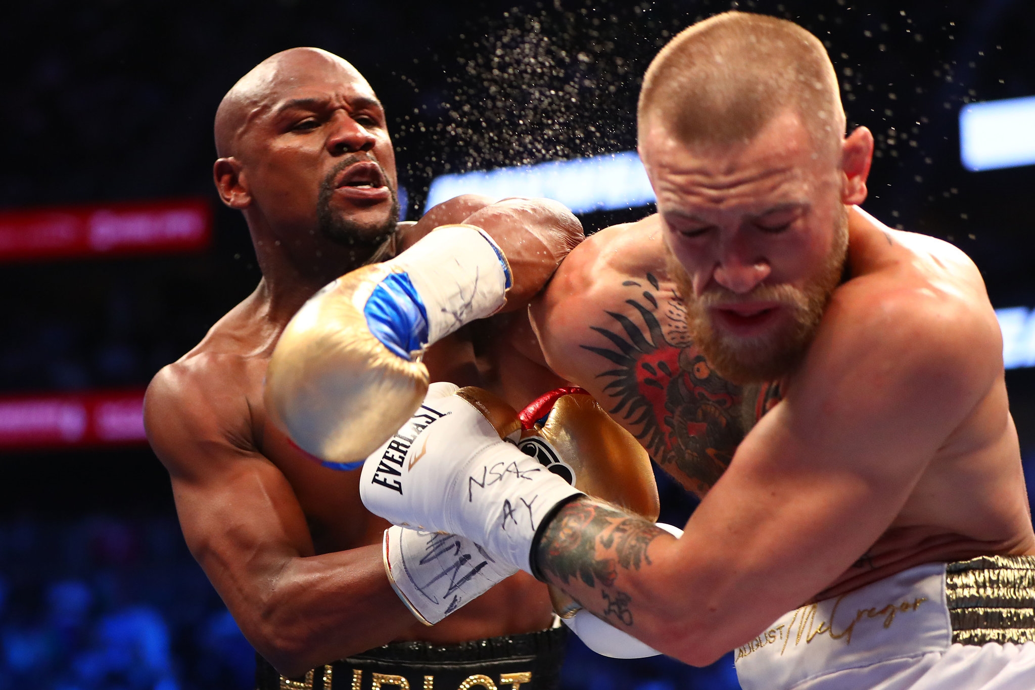 Imagem de Mayweather vs McGregor quebra recordes em streaming ilegal no tecmundo