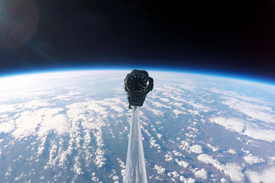 Imagem de Ao infinito e além! Casio G-Shock é enviado ao espaço e sobrevive a queda no tecmundo