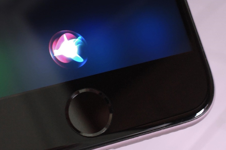 Imagem de Brecha no iOS 11 permite uso da Siri para acessar fotos da tela de bloqueio no tecmundo