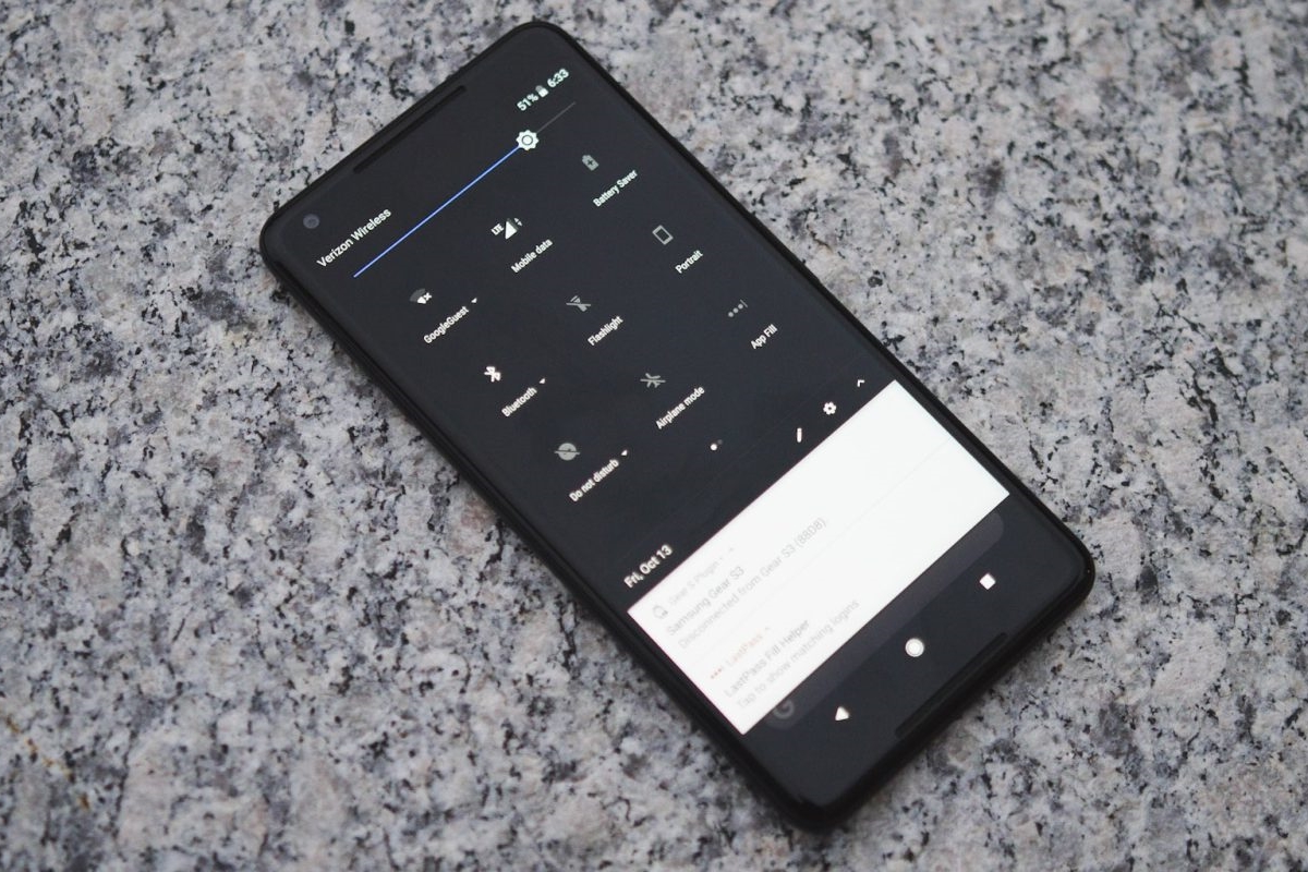 Imagem de Você sabia que o Pixel 2 tem um tema escuro escondido? Veja como ativa-lo no tecmundo