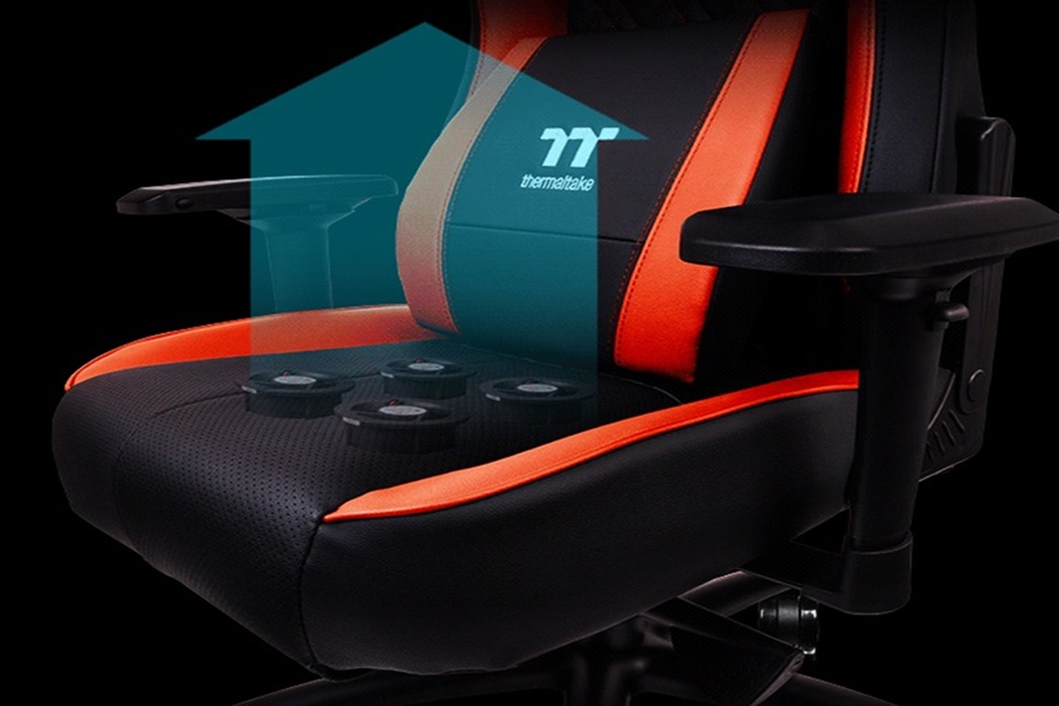 Imagem de Nova cadeira gamer da Thermaltake tem ventoinhas no assento para refrescar no tecmundo