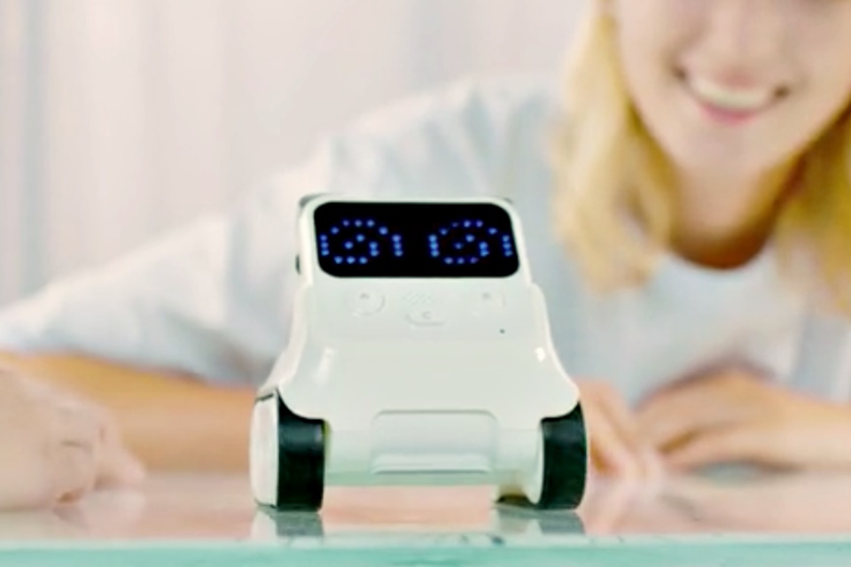 Imagem de Codey Rocky mistura brinquedo com sensores e programação didática no tecmundo