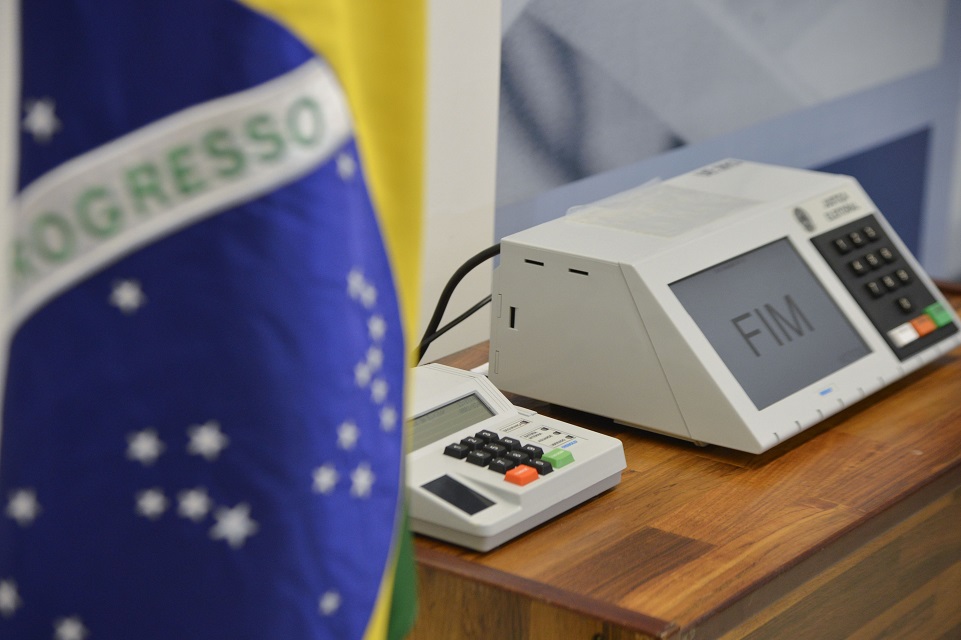 Imagem de Urnas eletrônicas brasileiras são testadas e apresentam novas falhas no tecmundo