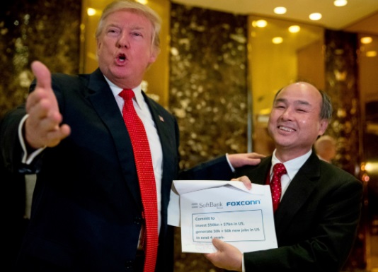 Donald Trump e Masayoshi Son.