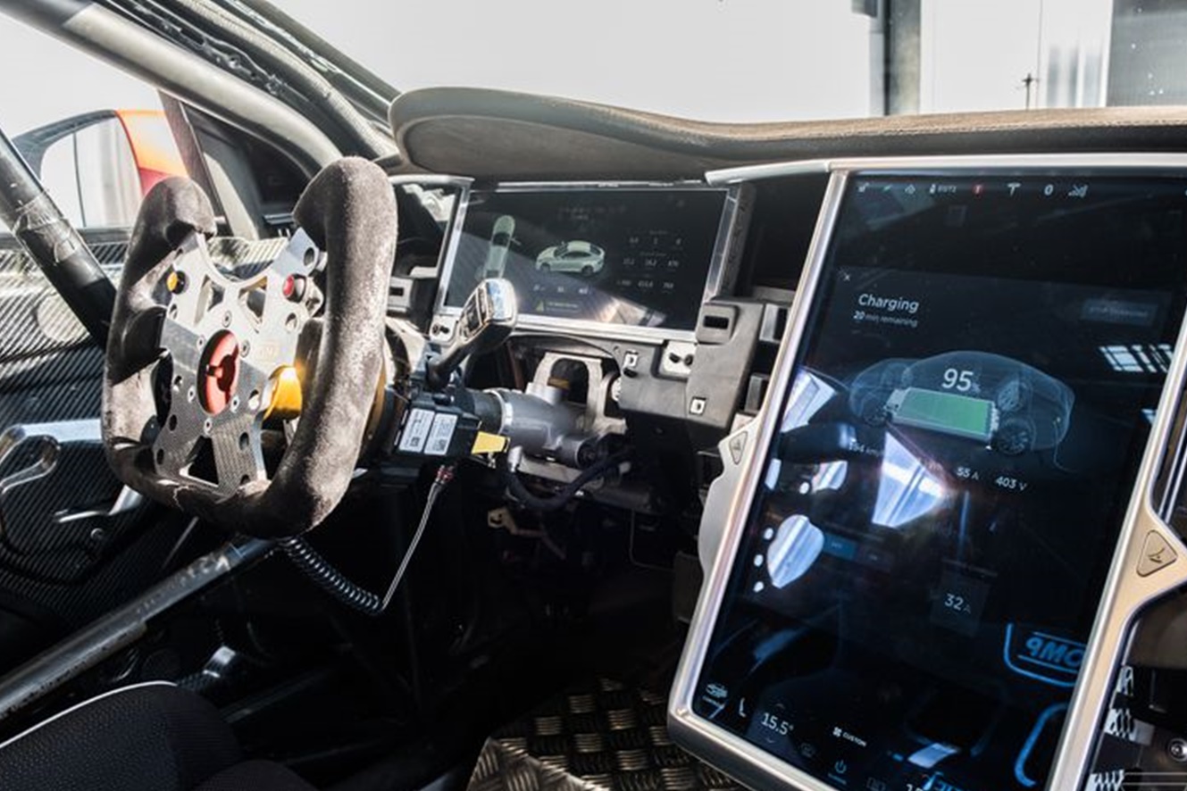 Imagem de Primeira competição oficial de velocidade com Teslas pode começar em 2018 no tecmundo