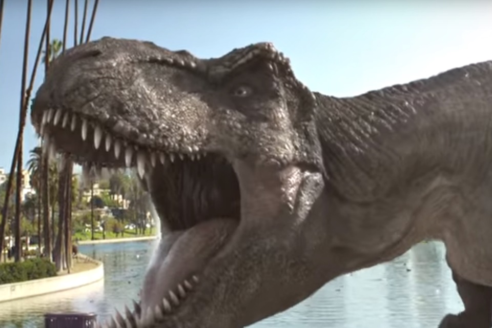 Imagem de 5 coisas Jurassic World Alive “emprestou” de Pokémon GO no tecmundo