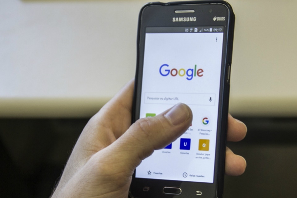 Imagem de Quer baixar um GIF no celular? Use o Google Imagens! no tecmundo