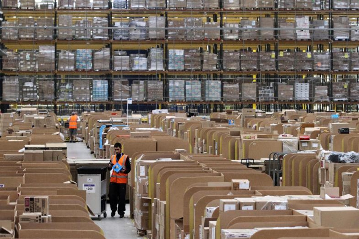 Imagem de Funcionários de galpões da Amazon temem ir ao banheiro, diz escritor no tecmundo