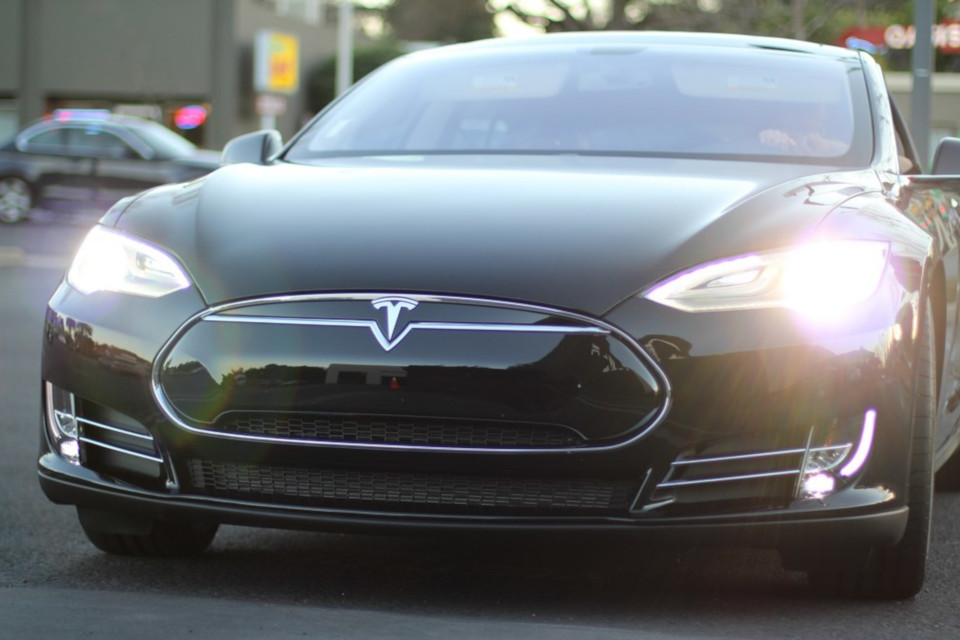 Imagem de Tesla libera parte do código do Autopilot para cumprir regras de licença no tecmundo
