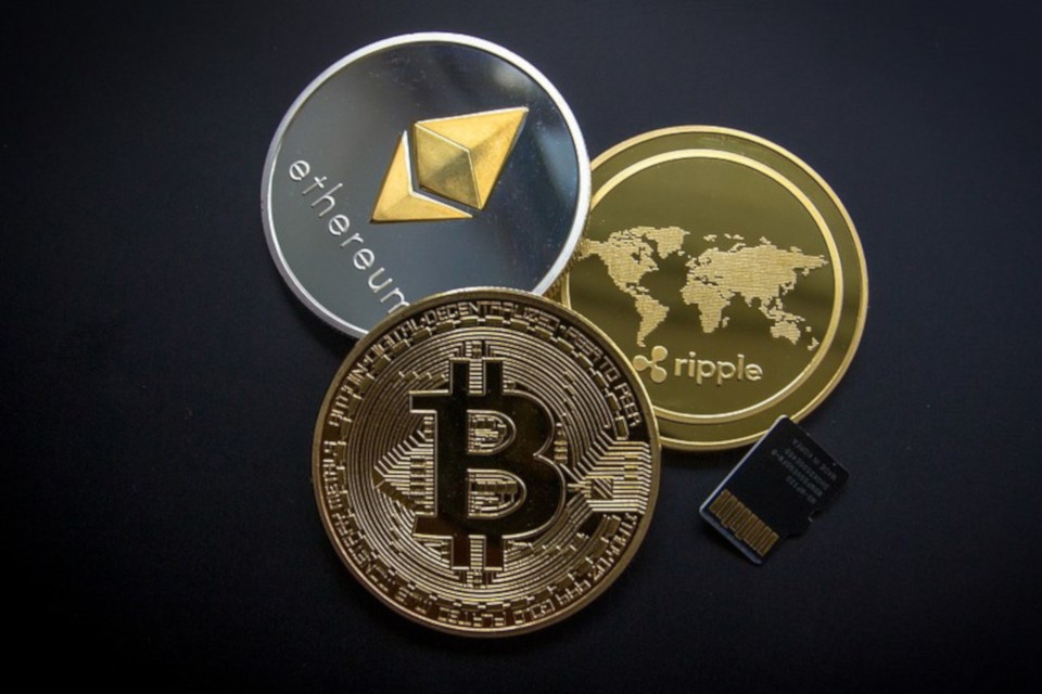Imagem de Cerca de US$ 1,2 bilhão em criptomoedas foram roubados no último ano no tecmundo