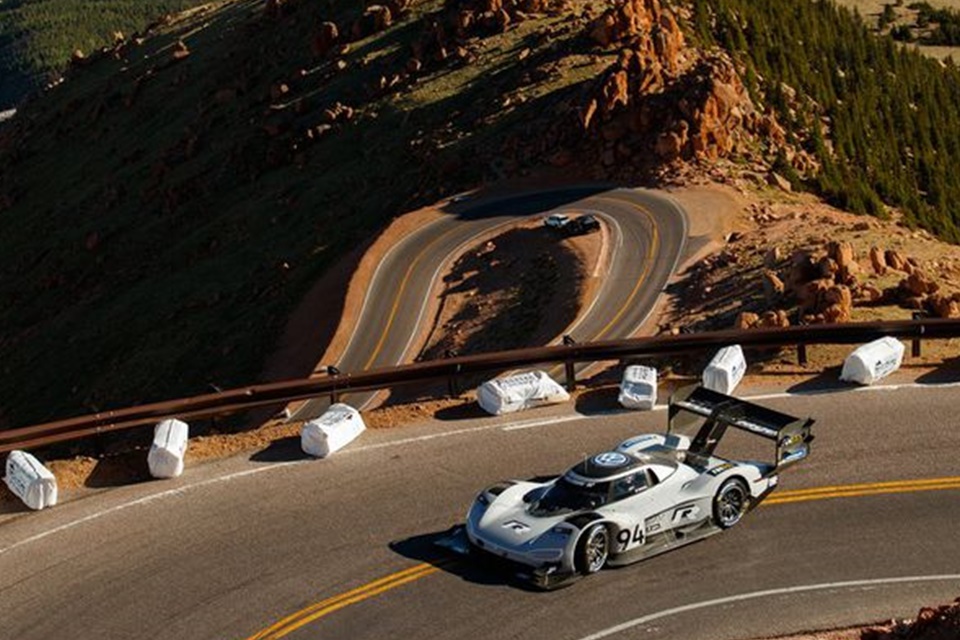 Imagem de Carro elétrico da VW bate recorde em “corrida de altitude” no tecmundo