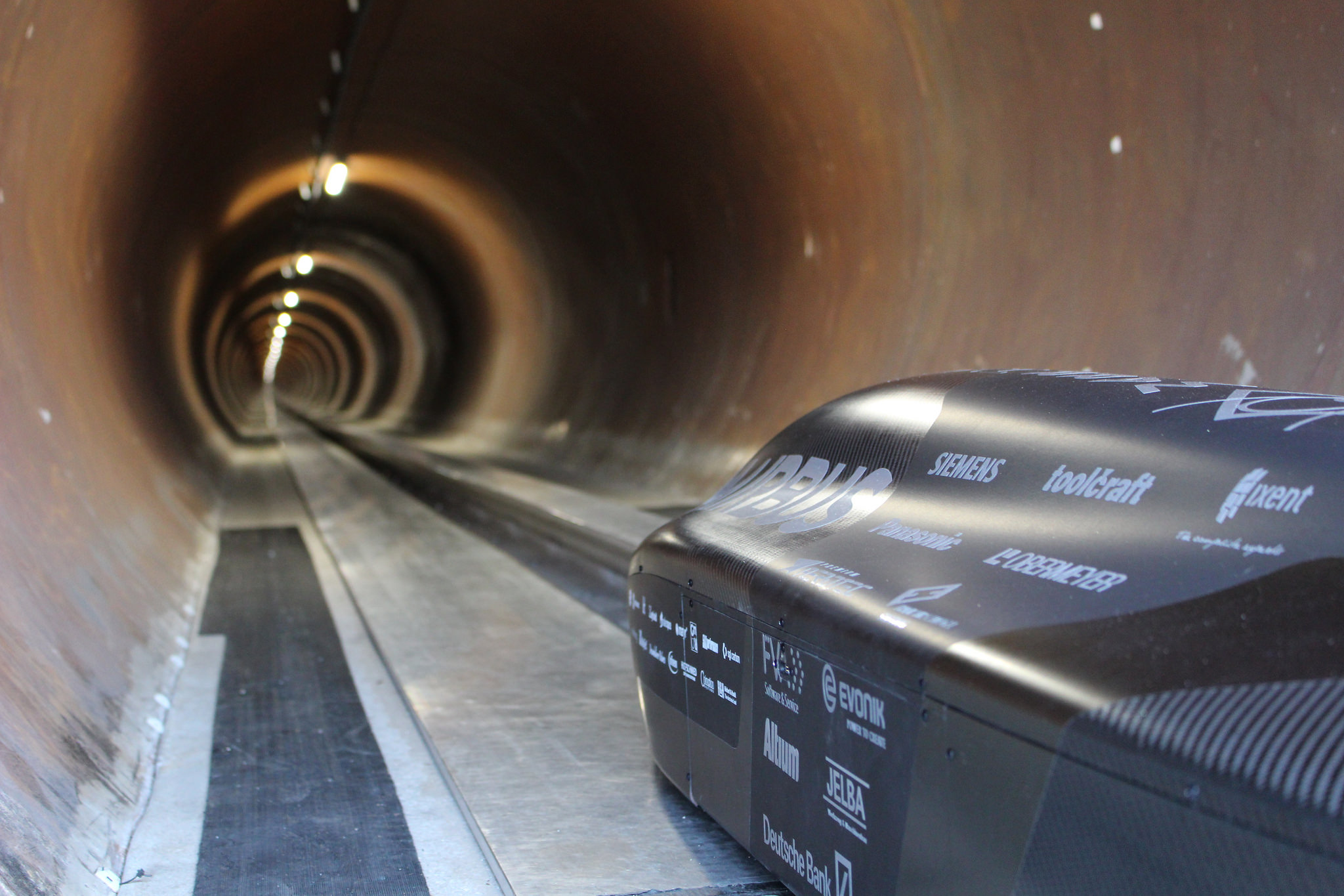 Imagem de Equipe alemã cria para a SpaceX cápsula de Hyperloop que chega a 457 km/h no tecmundo
