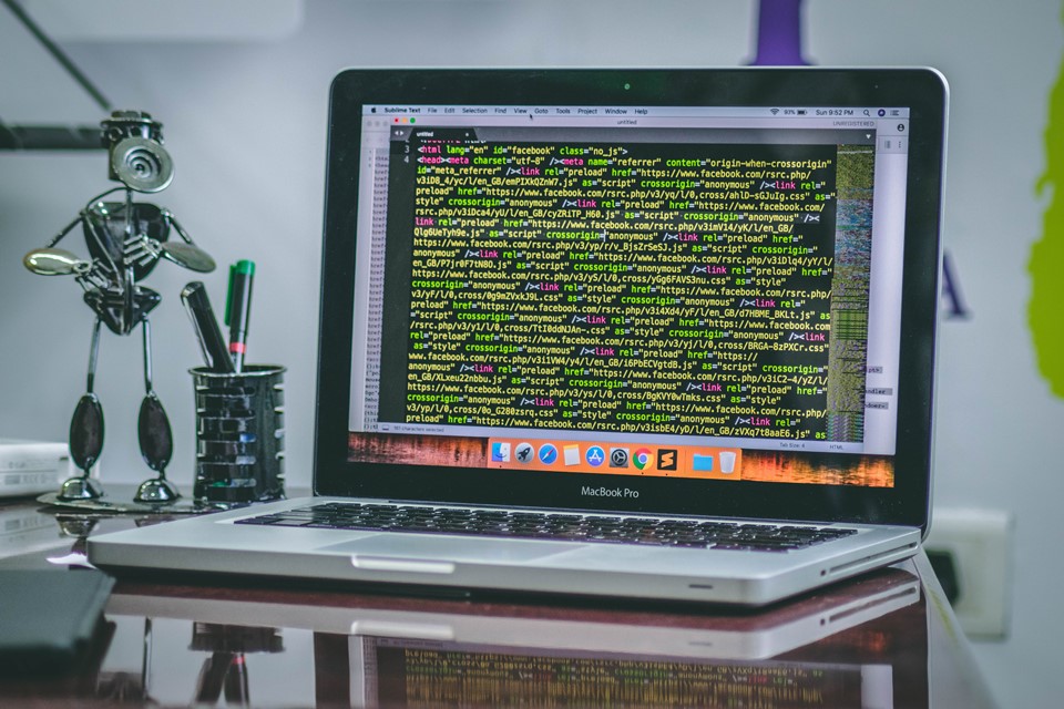Imagem de Por que é essencial conhecer SQL para trabalhar com análise de dados? no tecmundo