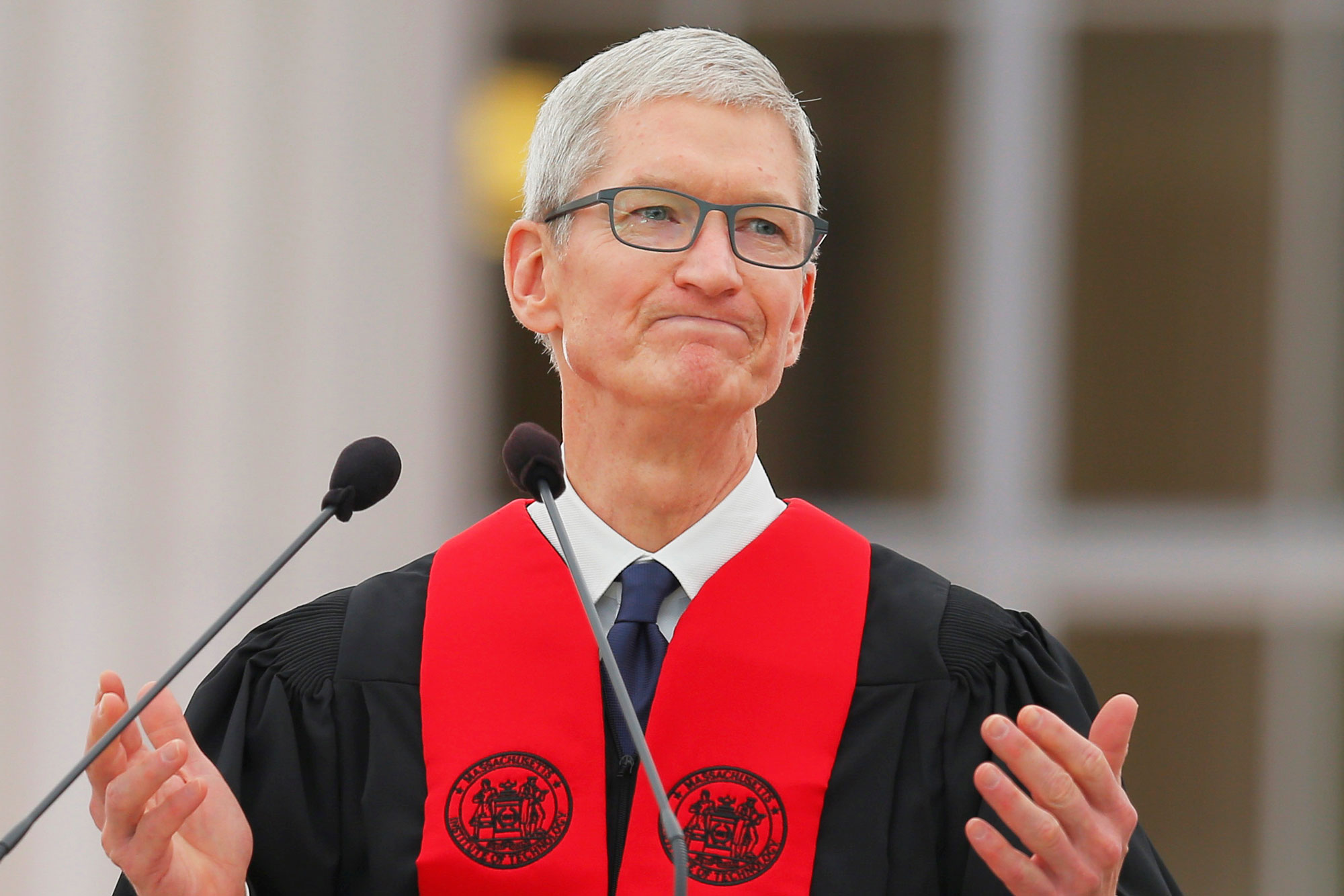 Imagem de Tim Cook doa para caridade o equivalente a US$ 5 milhões em ações da Apple no tecmundo