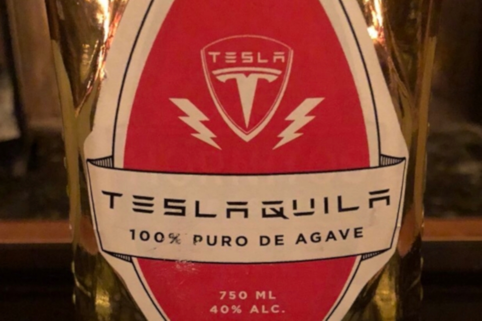 Imagem de Anúncio da Teslaquila de Elon Musk não agrada indústria mexicana de tequila no tecmundo