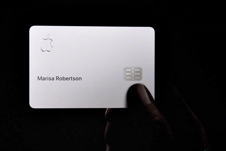 Imagem de Apple Card leva o visual minimalista ao cartão de crédito físico de titânio no tecmundo