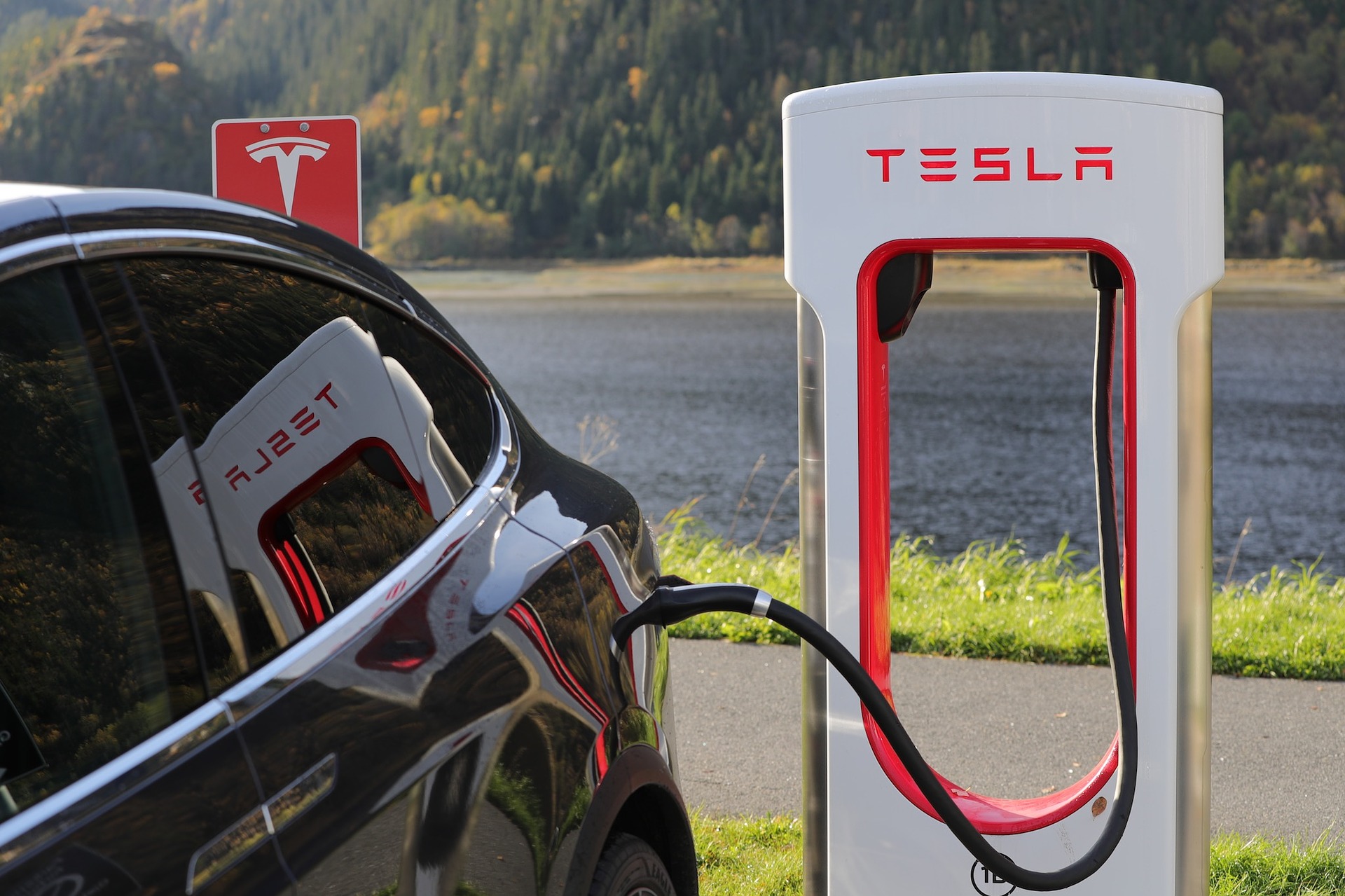 Imagem de Tesla pode ficar sem dinheiro em 10 meses se não mudar, diz Elon Musk no tecmundo