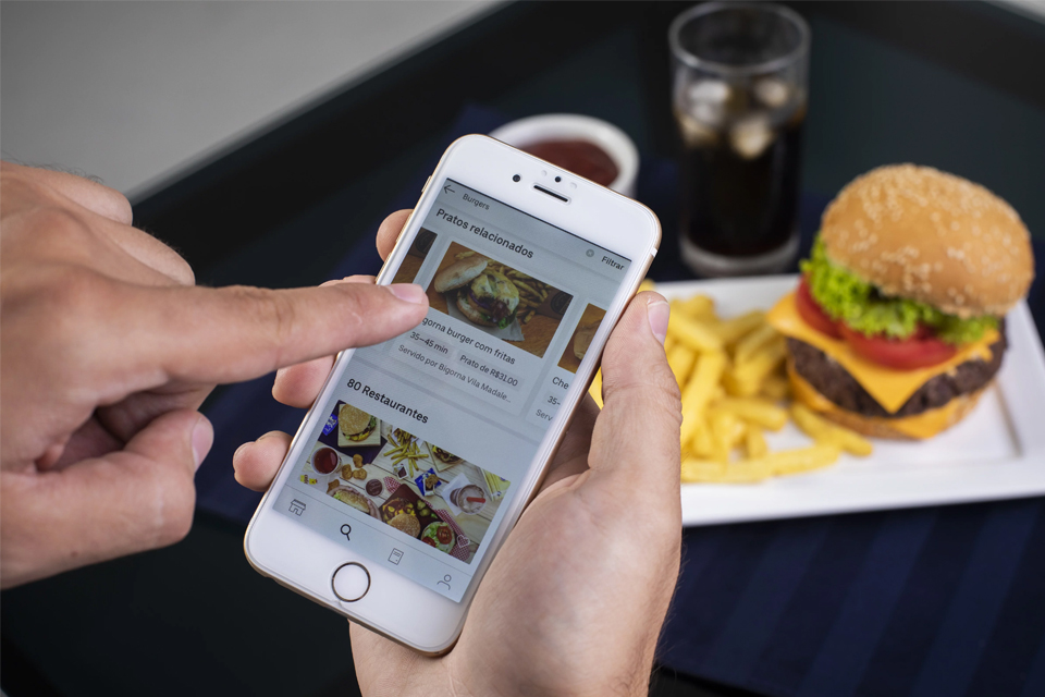 Imagem de Uber Eats vai oferecer opção em que cliente retira o pedido no restaurante no tecmundo