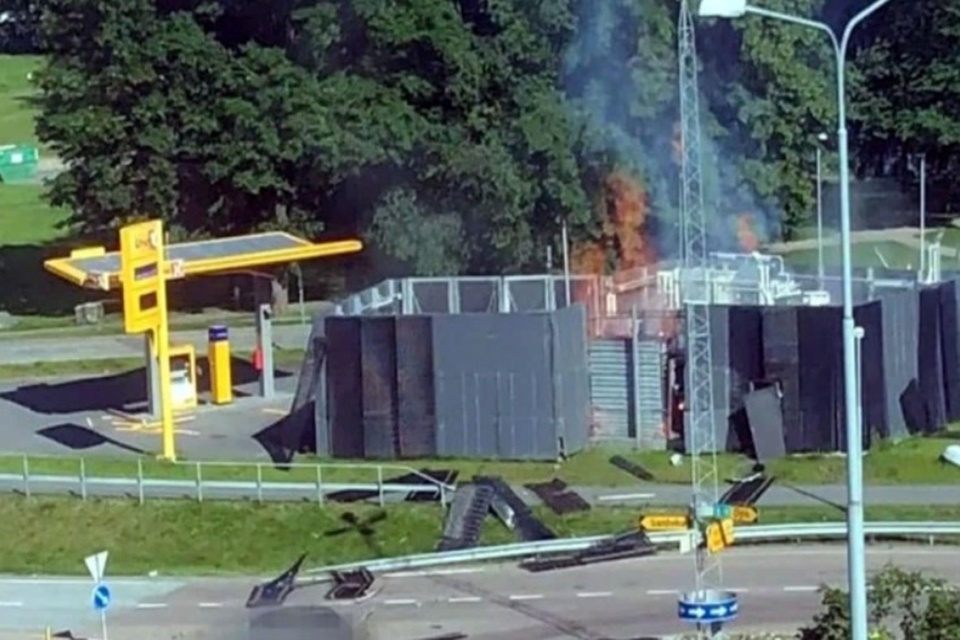 Imagem de Toyota suspende venda de carros movidos a hidrogênio após explosão em posto no tecmundo