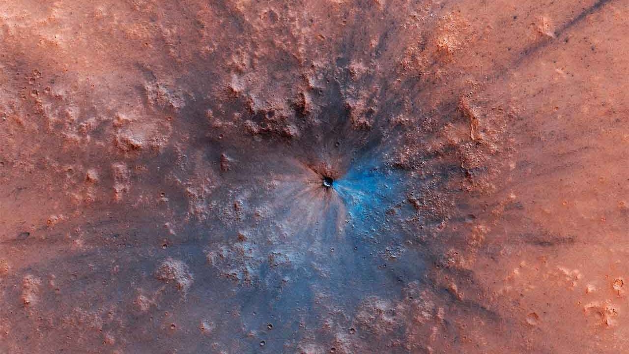 Imagem de Marte: sonda faz foto incrível de cratera aberta recentemente no tecmundo