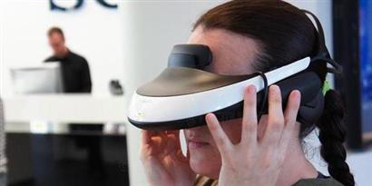Imagem de Visor de realidade virtual da Sony coloca você frente a tela de 750" no site TecMundo